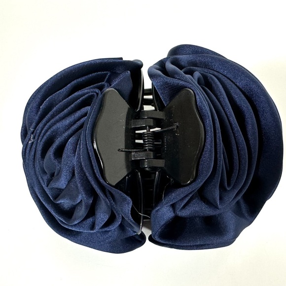 Big Rosette Flower Hair Clip in Navy Blue - Picture 3 of 8